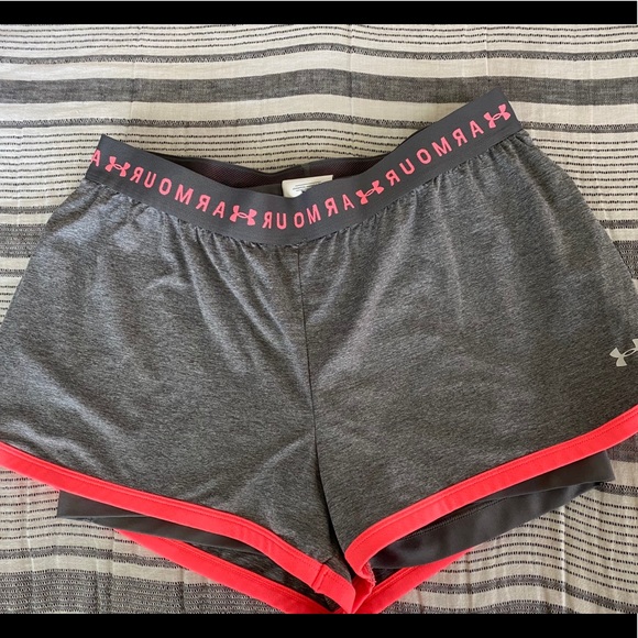 Under Armour Pants - Under Armour grey short!!